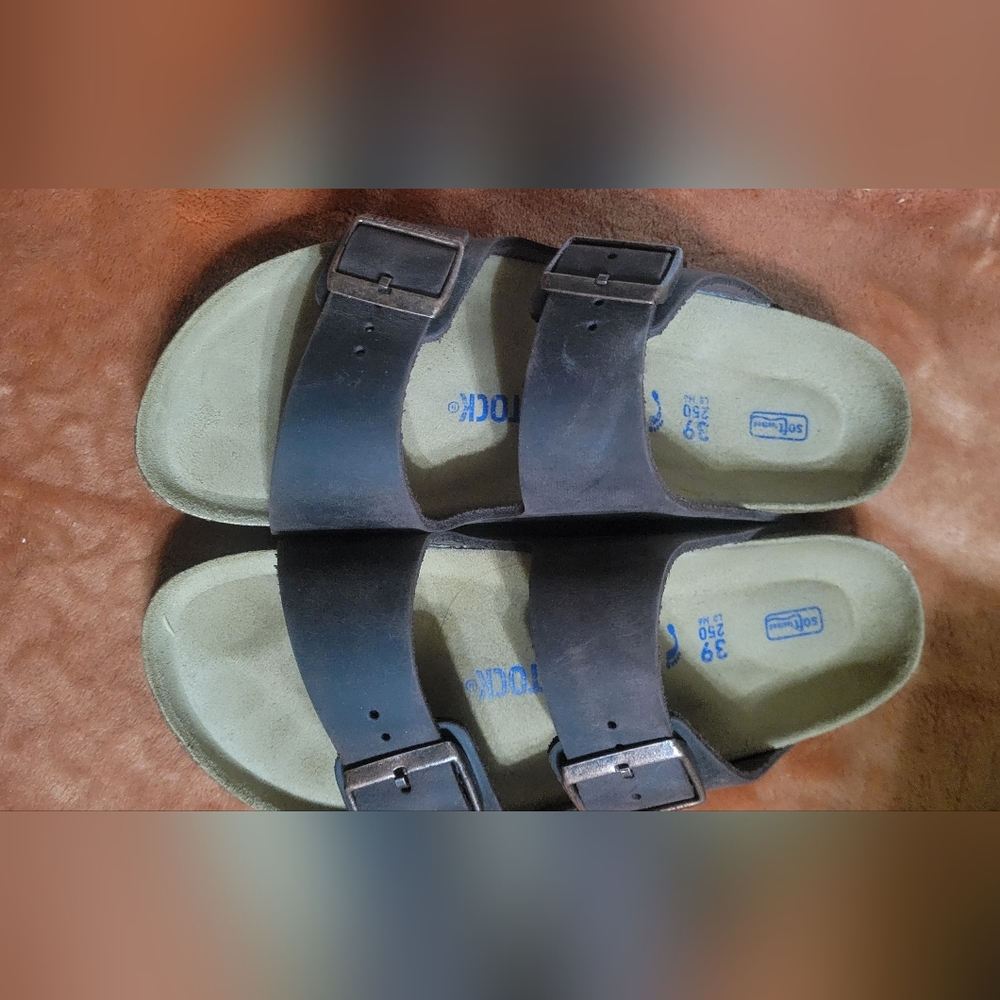 Birkenstock Women's Dark Brown/black Sandals